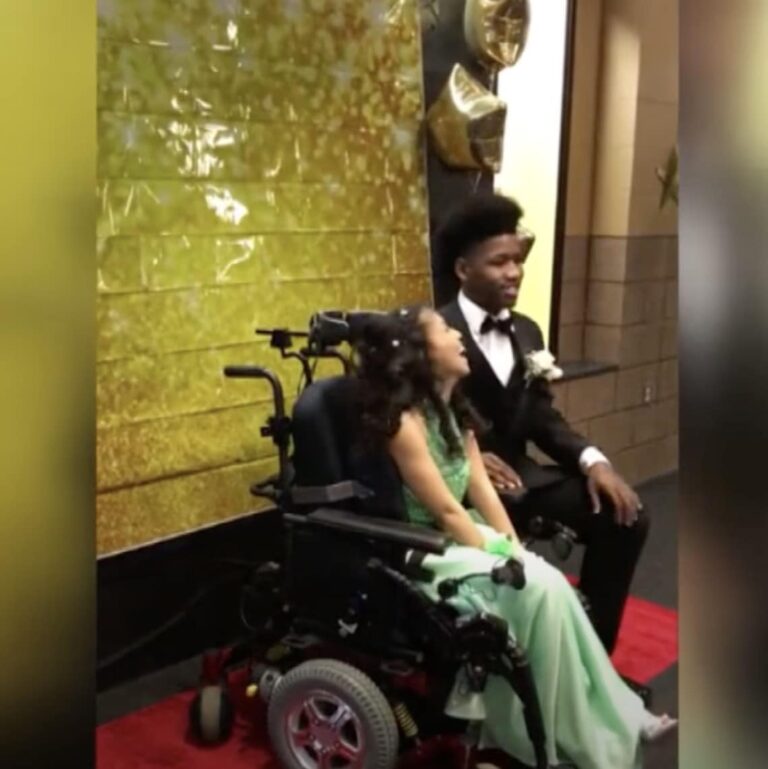 Teen Football Player Asks Girl With Cerebral Palsy To Prom Then His Intentions Get Out To 6726